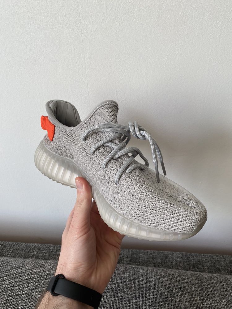 Кросівки Adidas Yeezy Boost 350