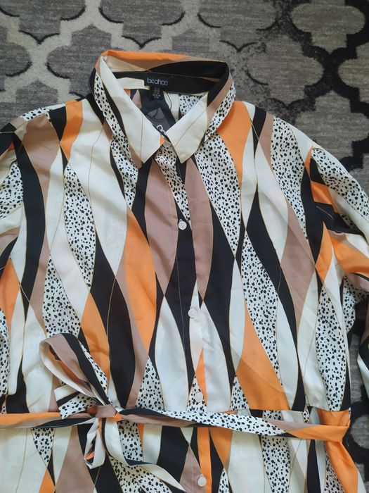 Sukienka z długim rękawem wzorzysta koszulowa Boohoo plus size