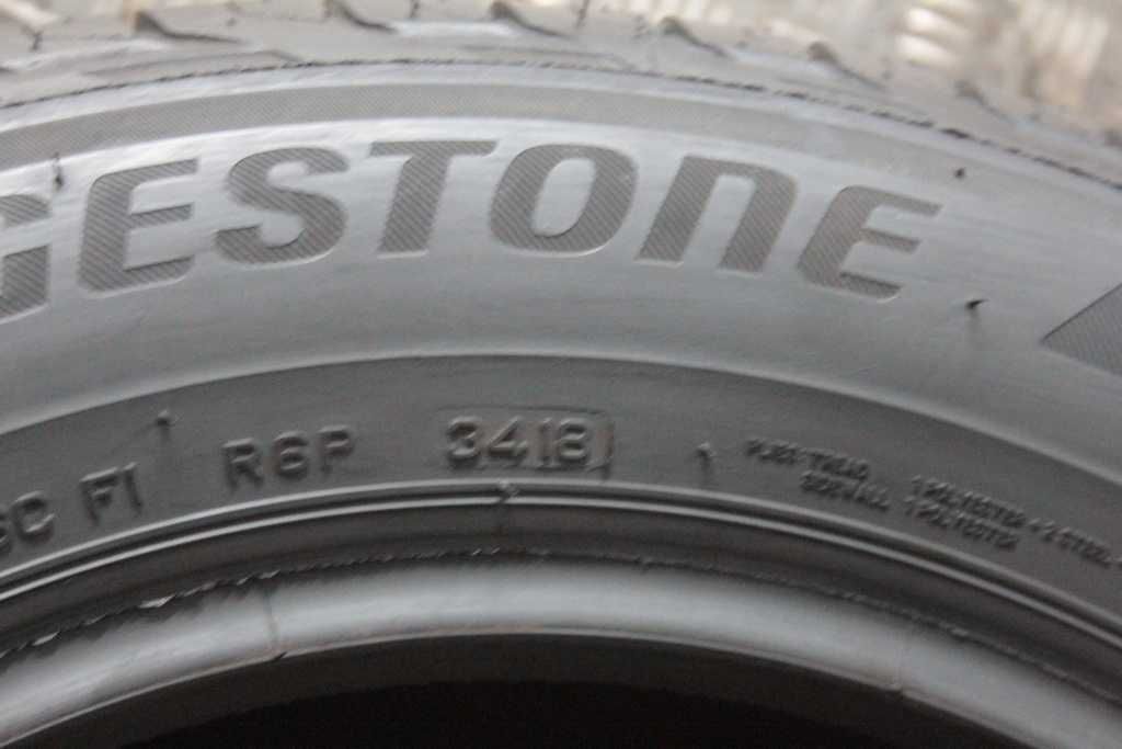 215/60/16 Bridgestone Turanza T001 215/60 R16 99V