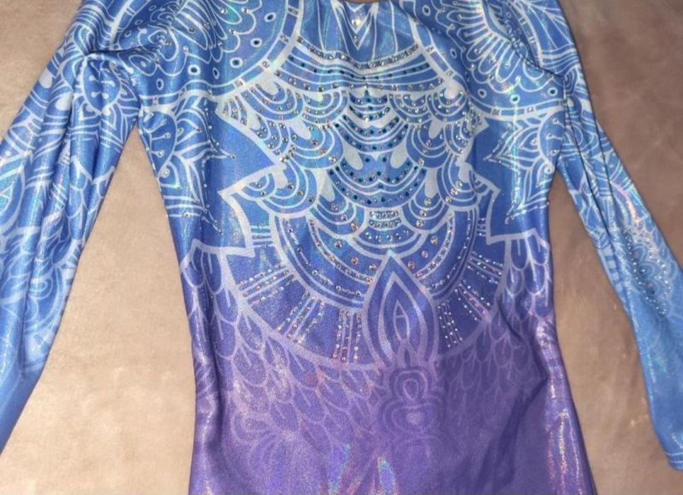 Купальник для танців та гімнастики.