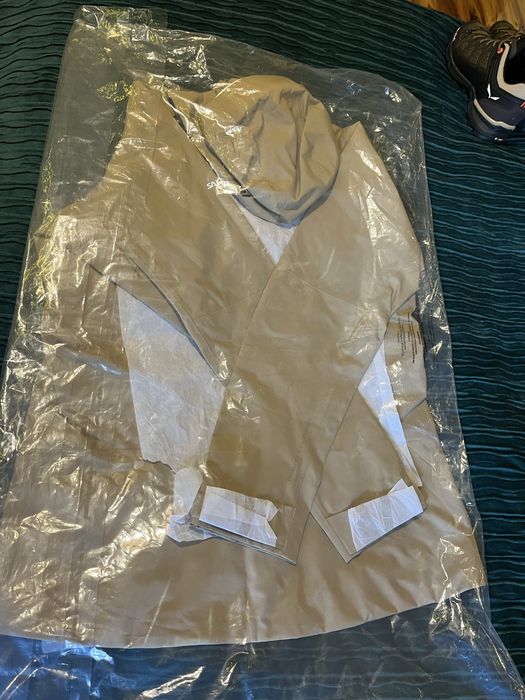 Nowa kurtka Goretex Salewa 40,beżowa,przeciwdeszczowa, jasny brąz