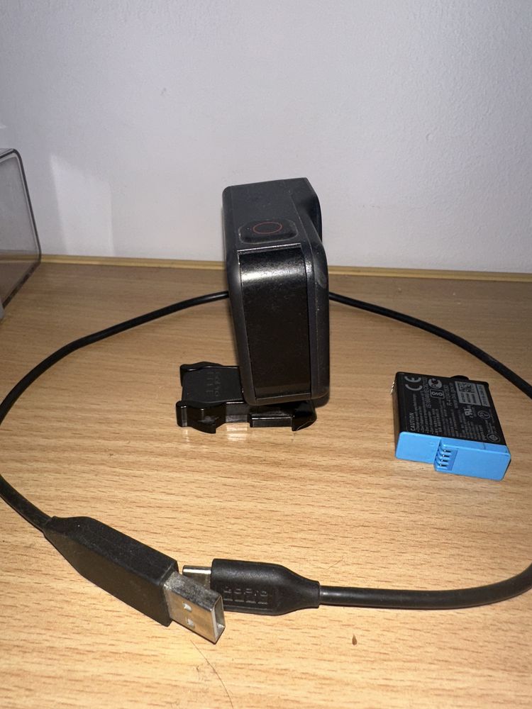 GoPro 8 Hero black + zestaw akcesoriów + karta pamięci 64 Gb