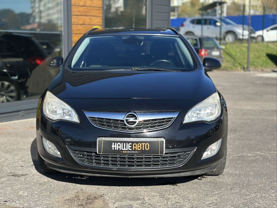OPEL ASTRA 2010 року, 1.4 газ/бензин, механіка, передній привід