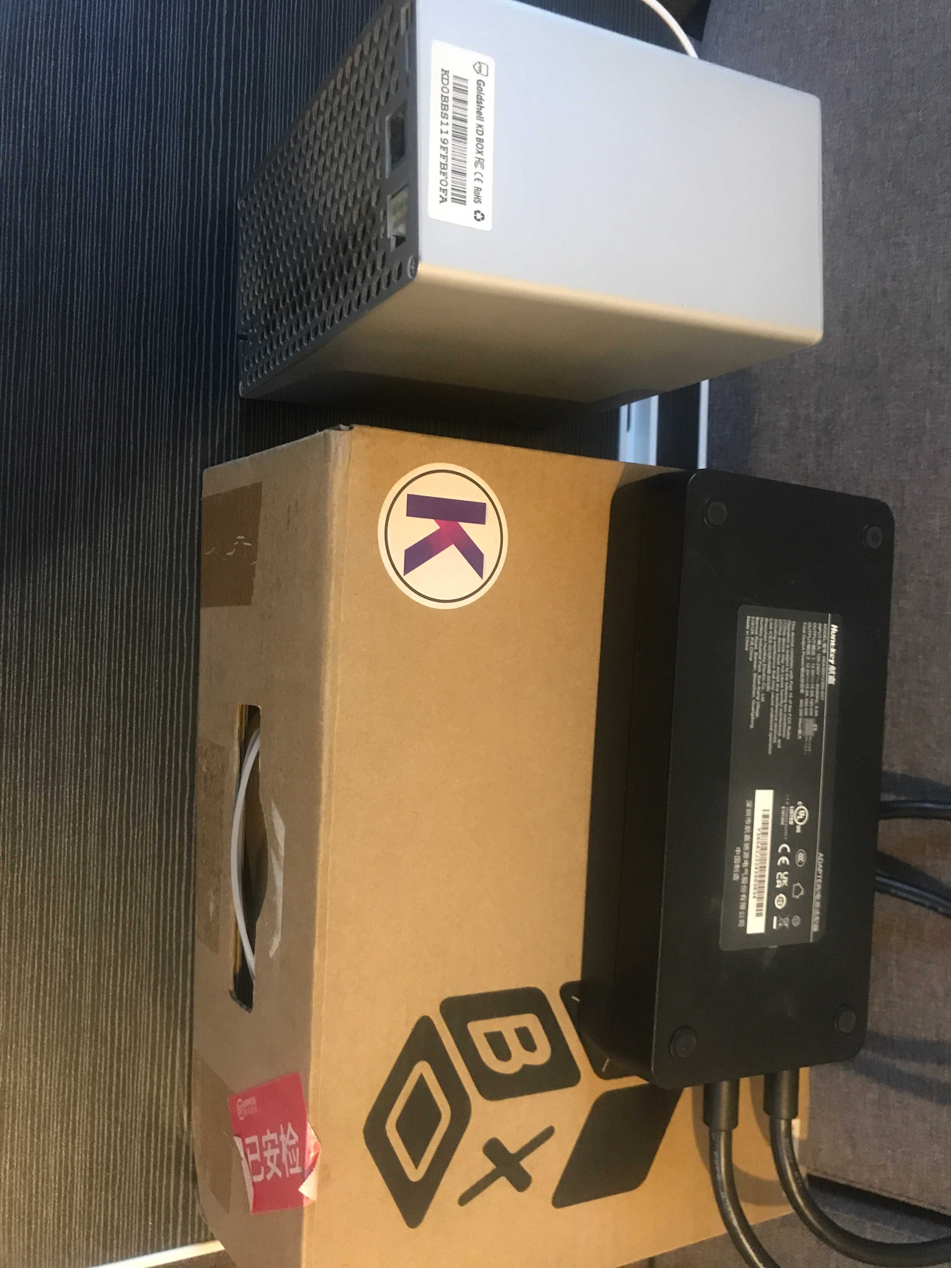 Асік майнер Goldshel KD BOX  Kadena Miner