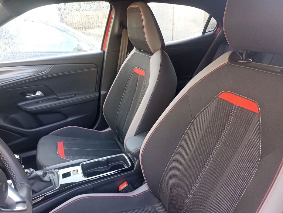 Opel Mokka Opel Mokka 2024 1.2 T GS S&S prawie nowy bogate wyposażenie