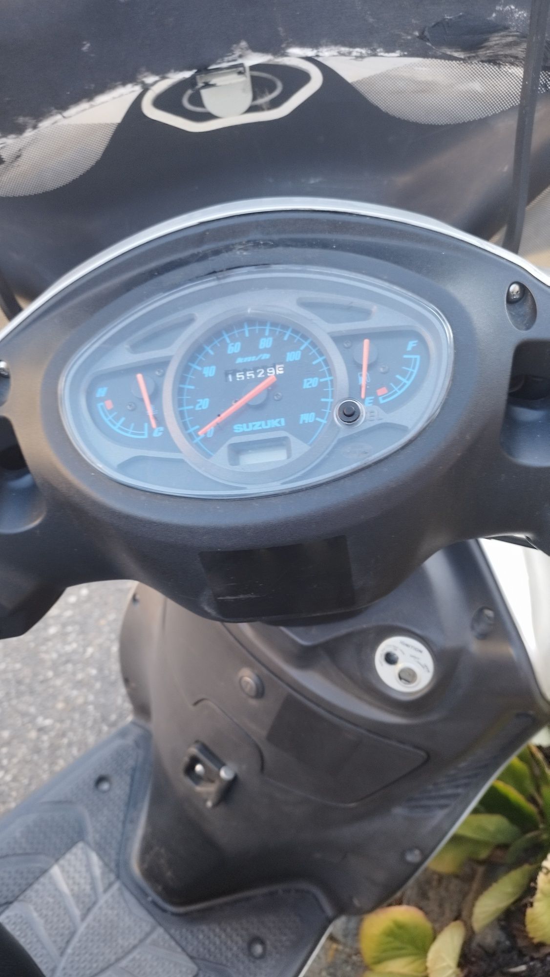Moto Suzuki sixteen 125