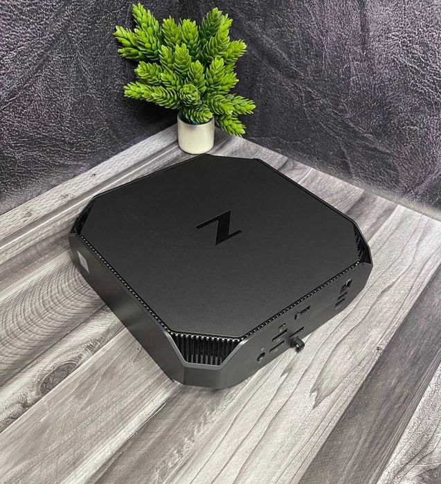 Комп'ютер HP Z2 Mini Core i7 6700/RAM 16GB/SSD 512GB/Quadro m620 2GB