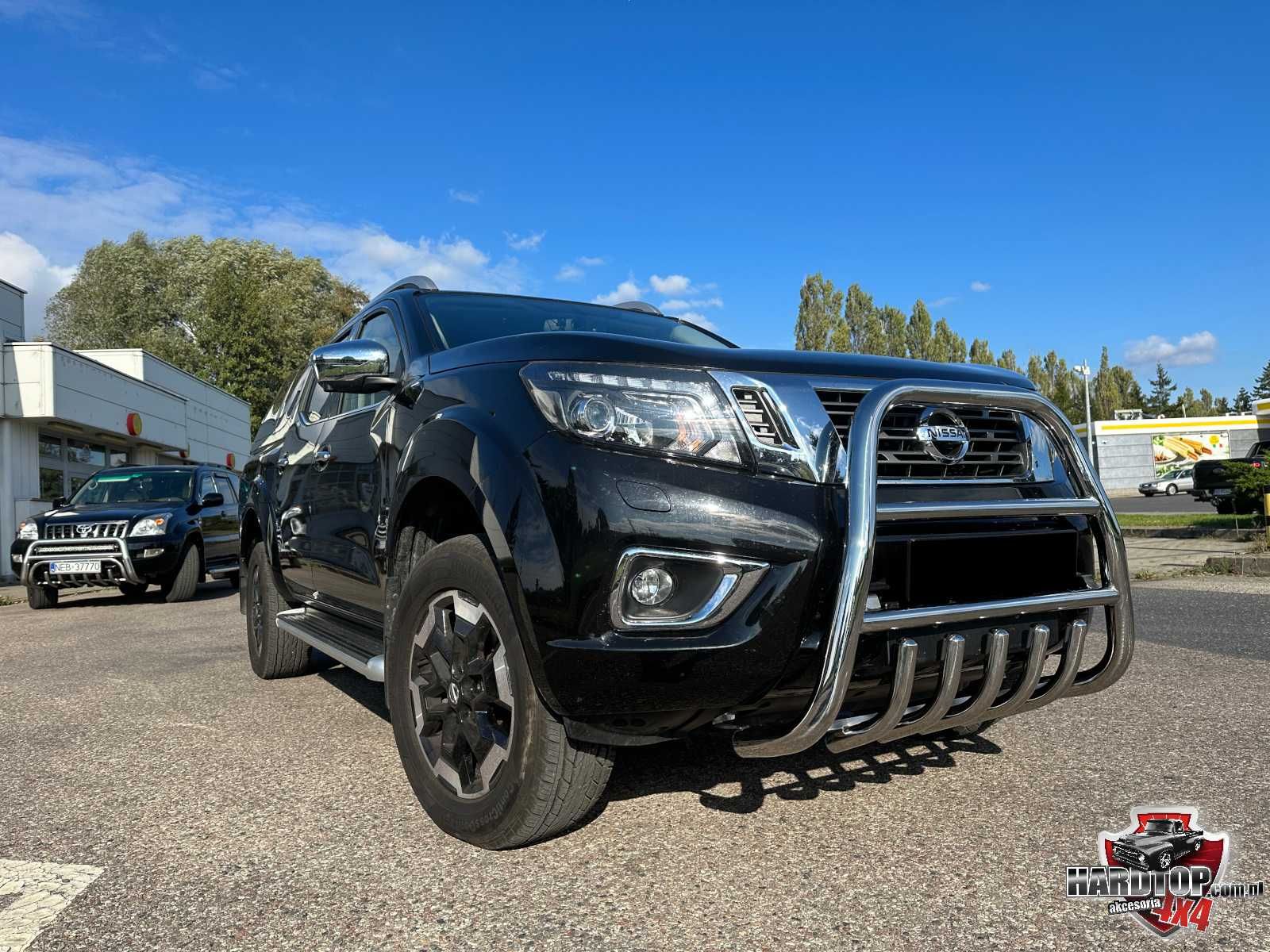 Orurowanie Nissan Navara NP300 Kły Baranek WYSOKIE chrom/czarne