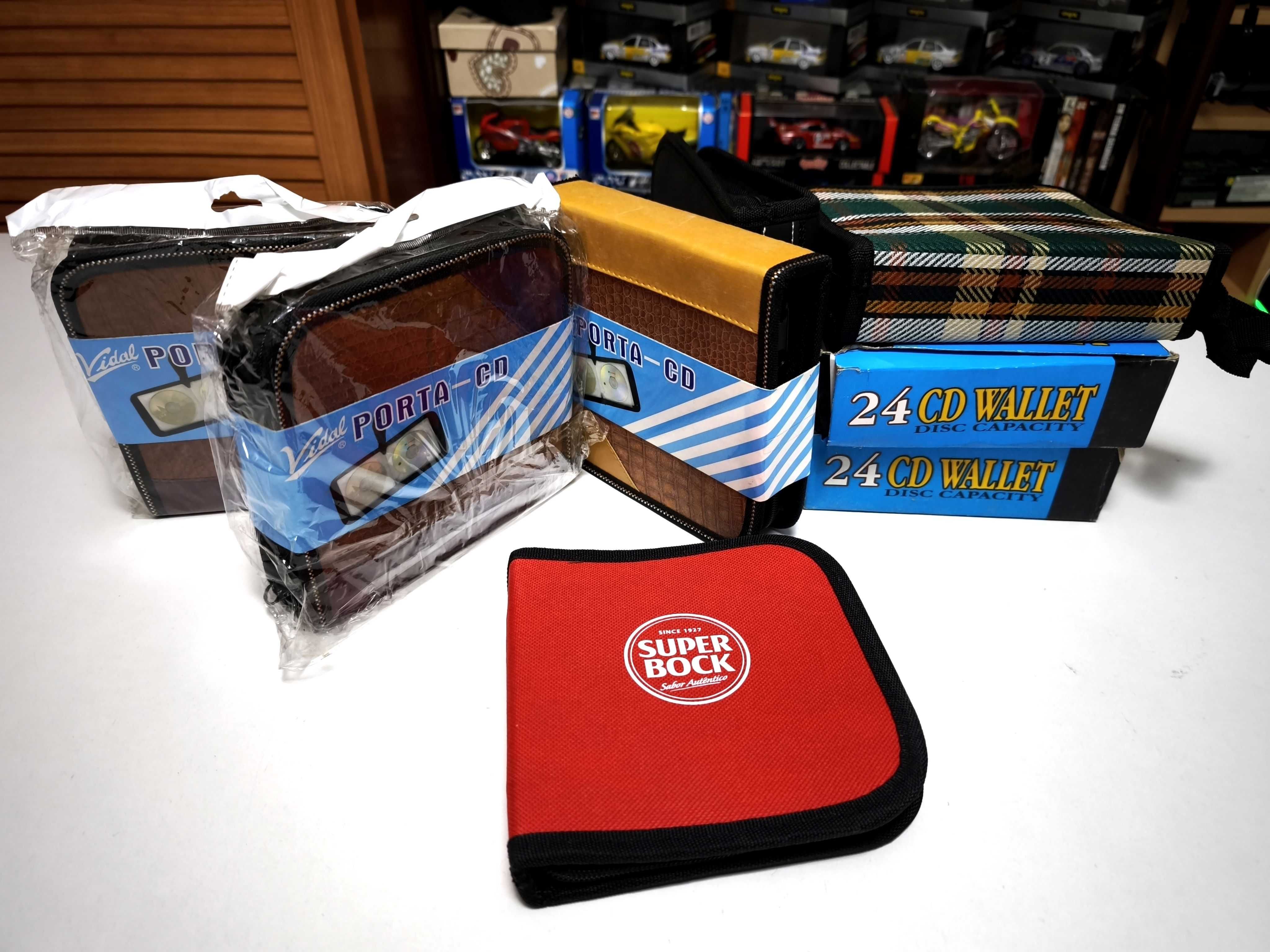 Lote de 8 Porta CDs/DVDs Novos