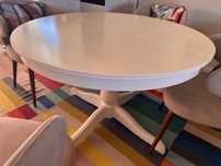 Mesa de refeições extensível