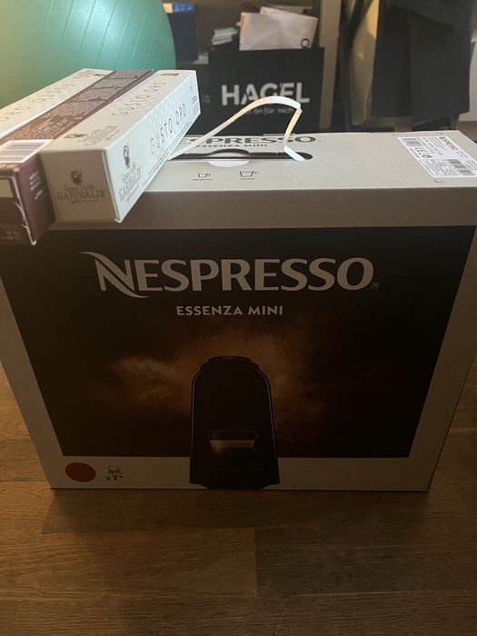 Капсульна кофеварка «NESPRESSO»