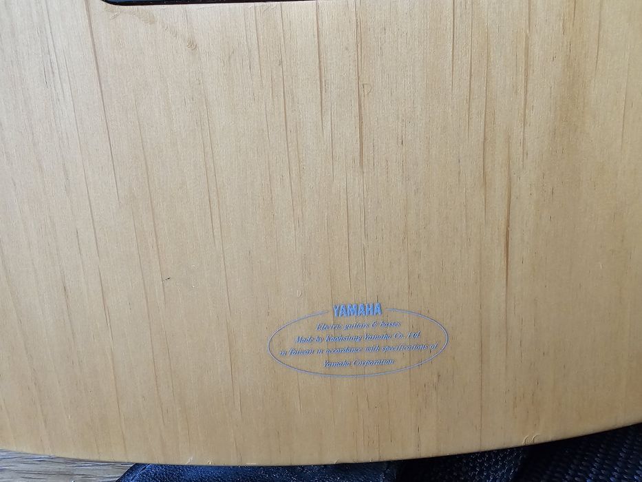 Yamaha RGX Pacyfica 421D