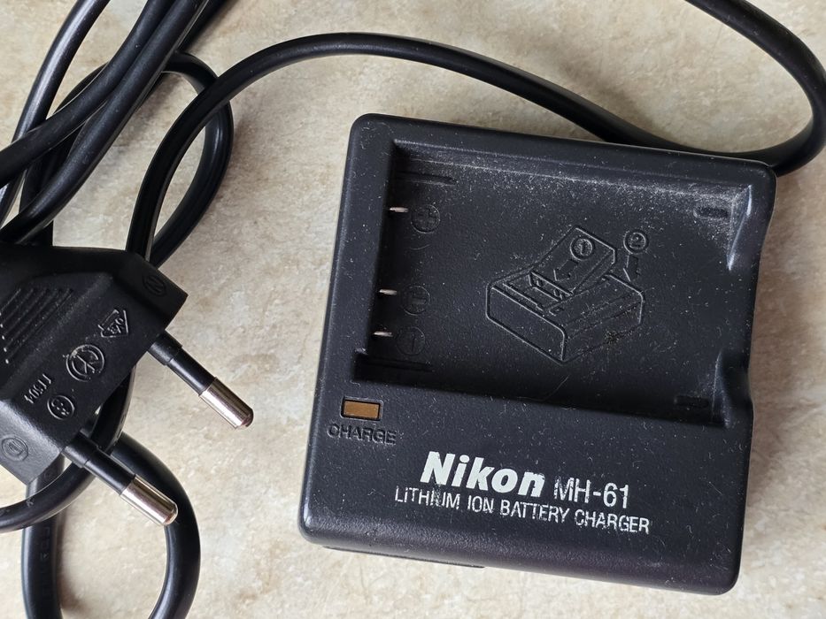 Фотоапарат Nikon Coolpix 5900