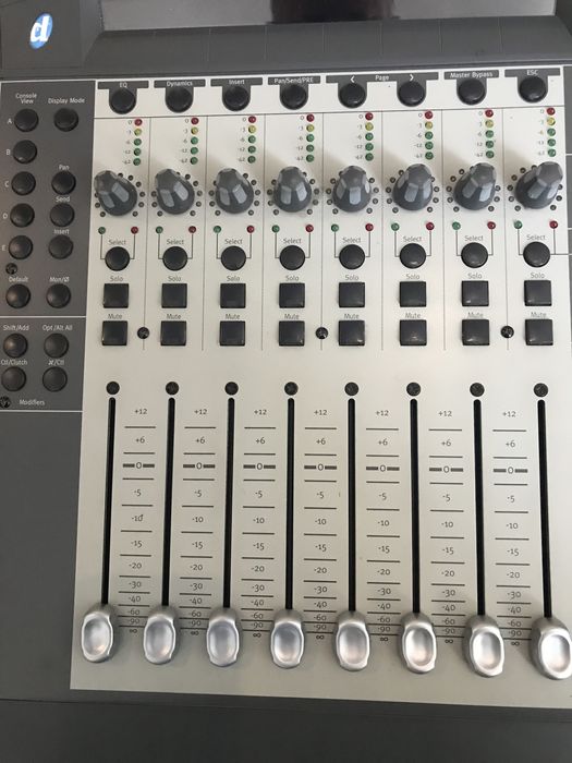 Command 8 Avid | Контроллер Avid Command 8