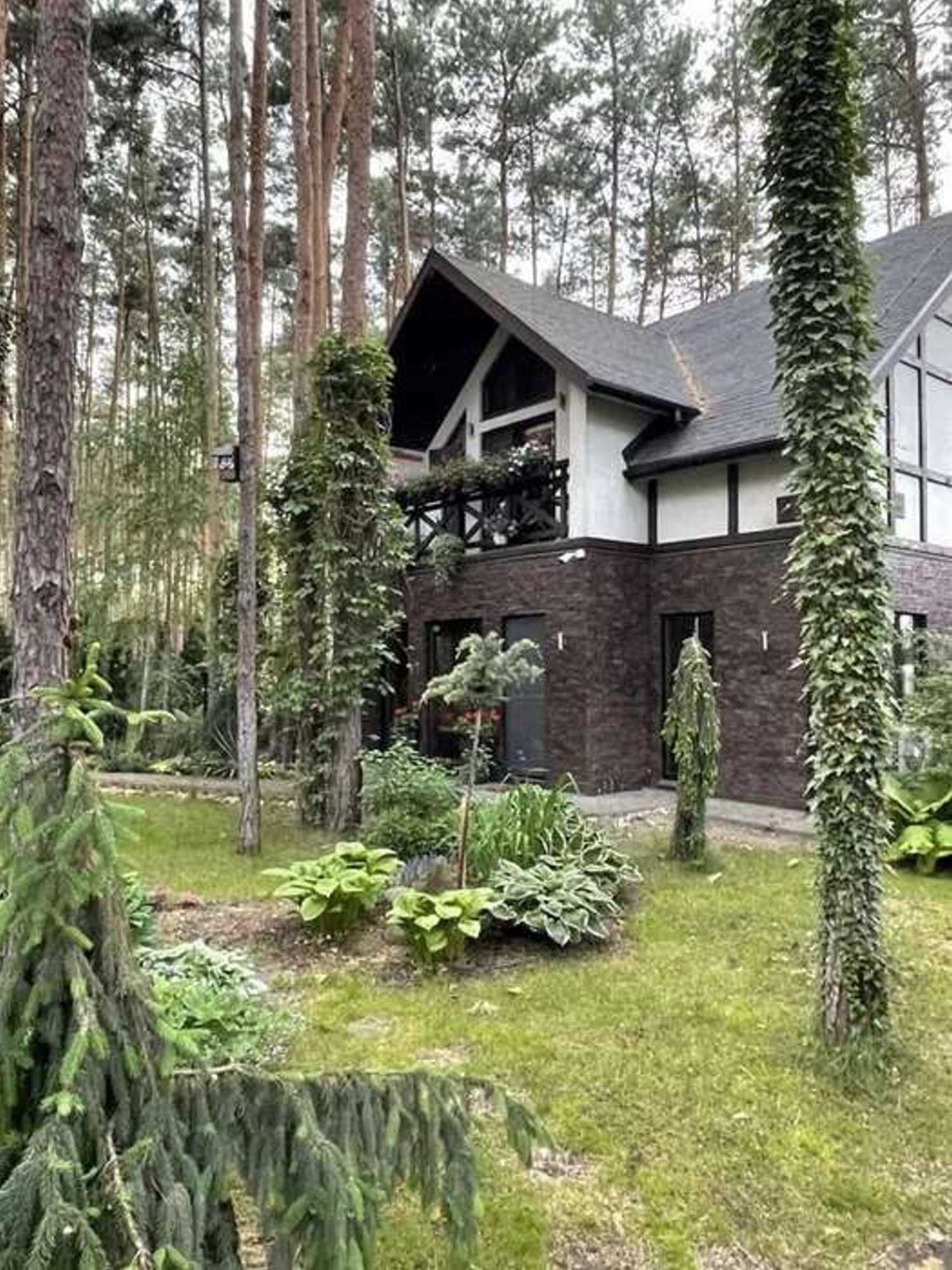 Шикарный дом от хозяина. Буча в лесу с озером 141 м2. 9 соток