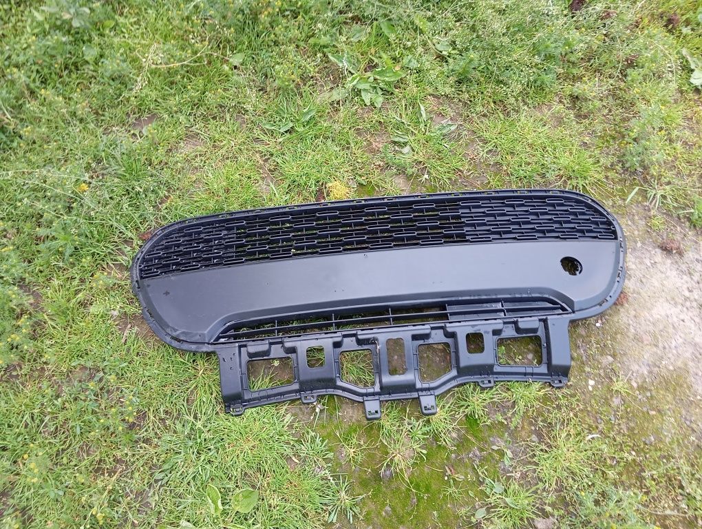 Kratka środkowa zderzaka przedniego przód Kia Picanto III 3 Oryginał