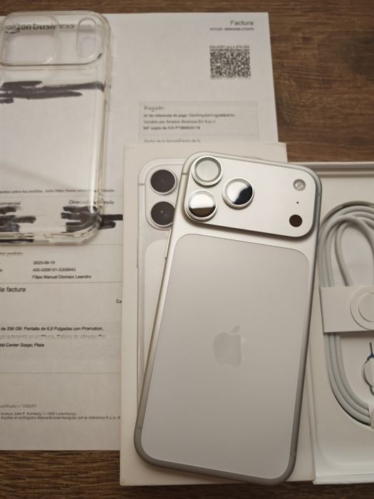 iPhone 17 Pro Max 6.9" 256GB Branco Seminovo  C/Garantia Aceito Retoma