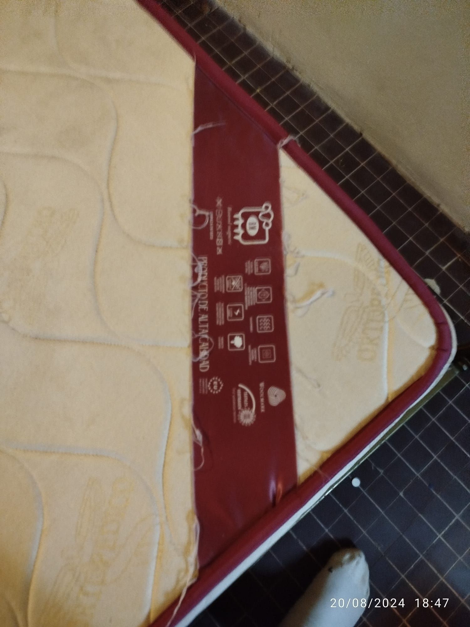 Cama ferro dourado(reservado até 16/09)