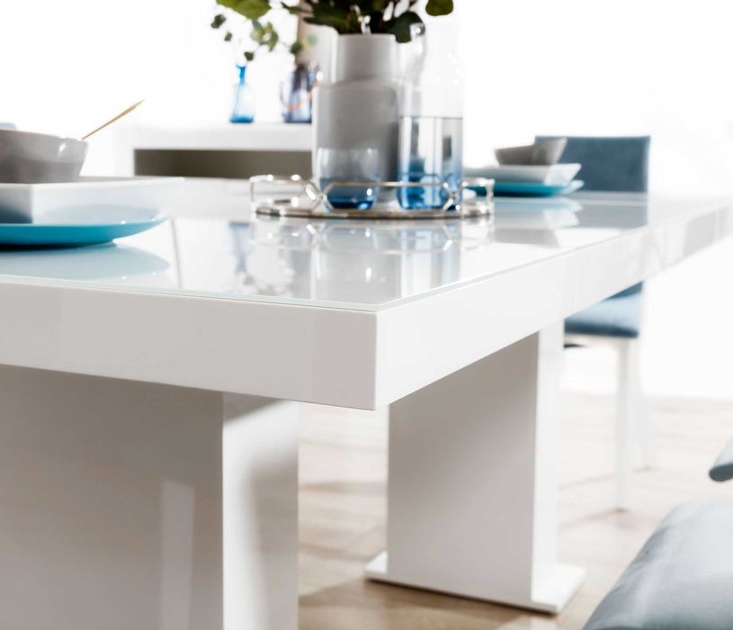 Zestaw Bomar: rozkład. stół Alan lakier+krzesła Emmi biały lakier -55%