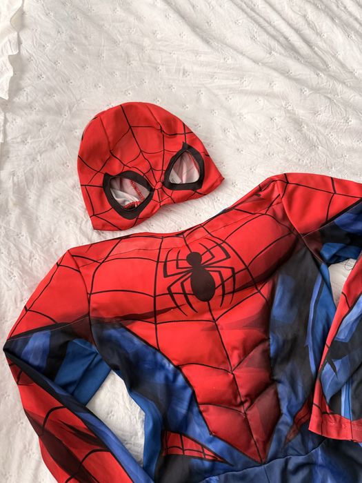 Strój karnawałowy Spiderman rozmiar 122/128