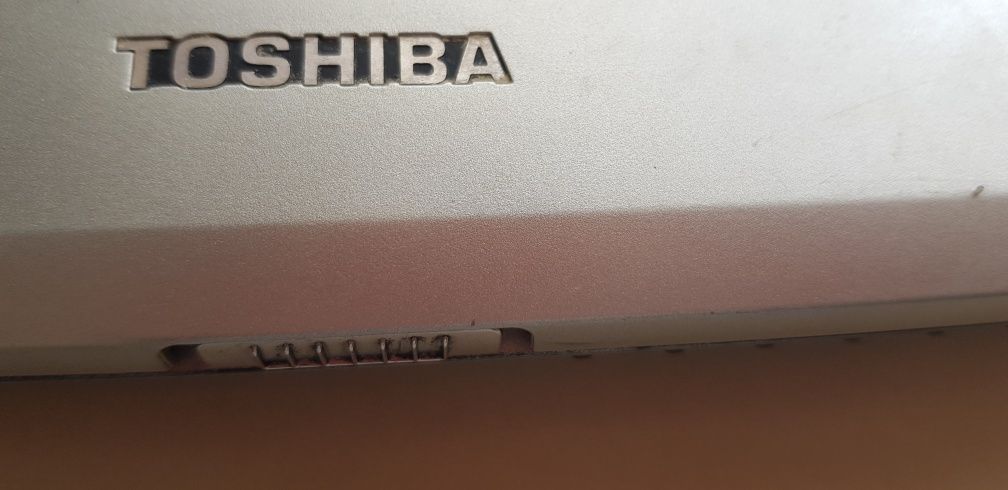Toshiba TECRA M1 para peças com leitor DVD e gravador CD