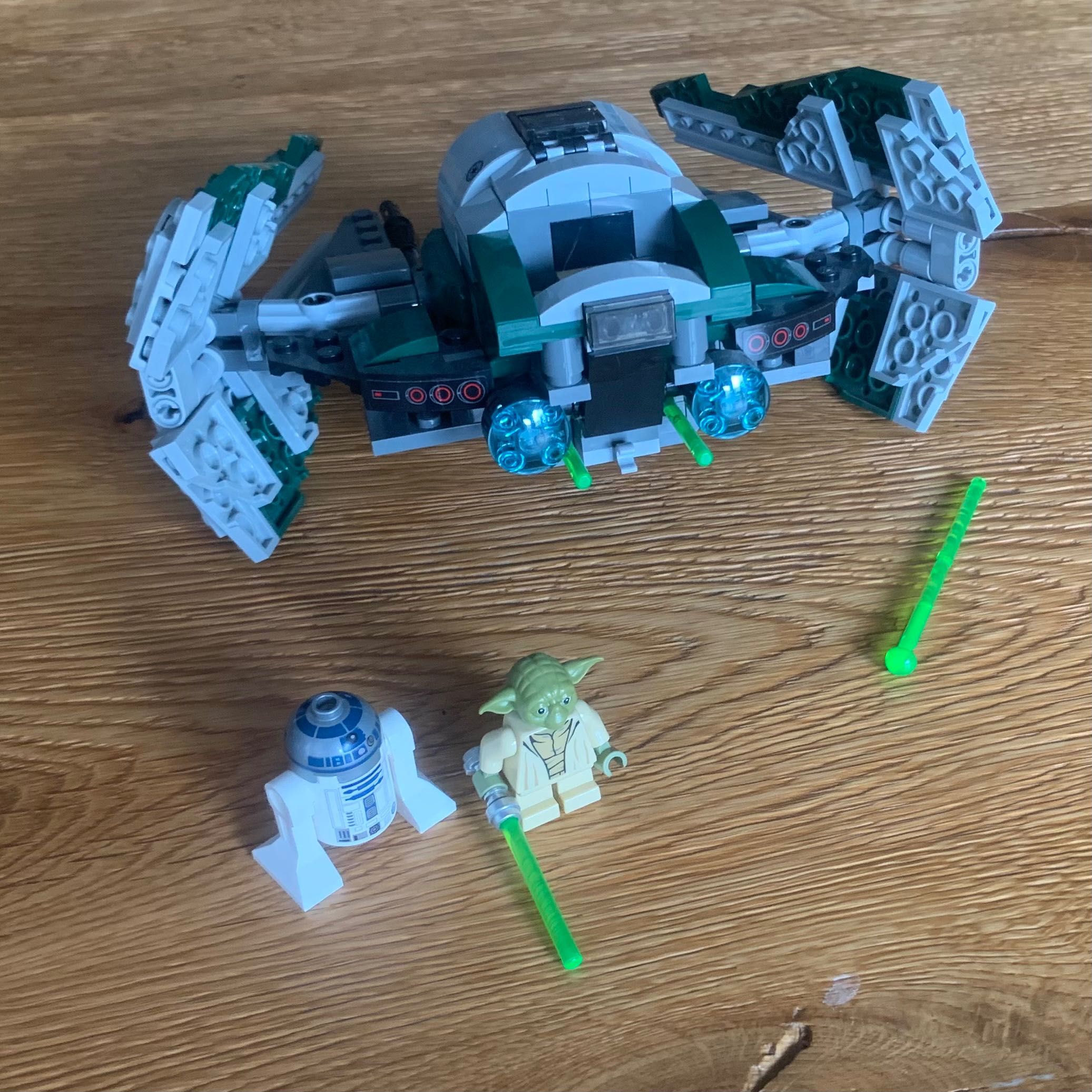 Lego Star Wars 75168 Myśliwiec Yody