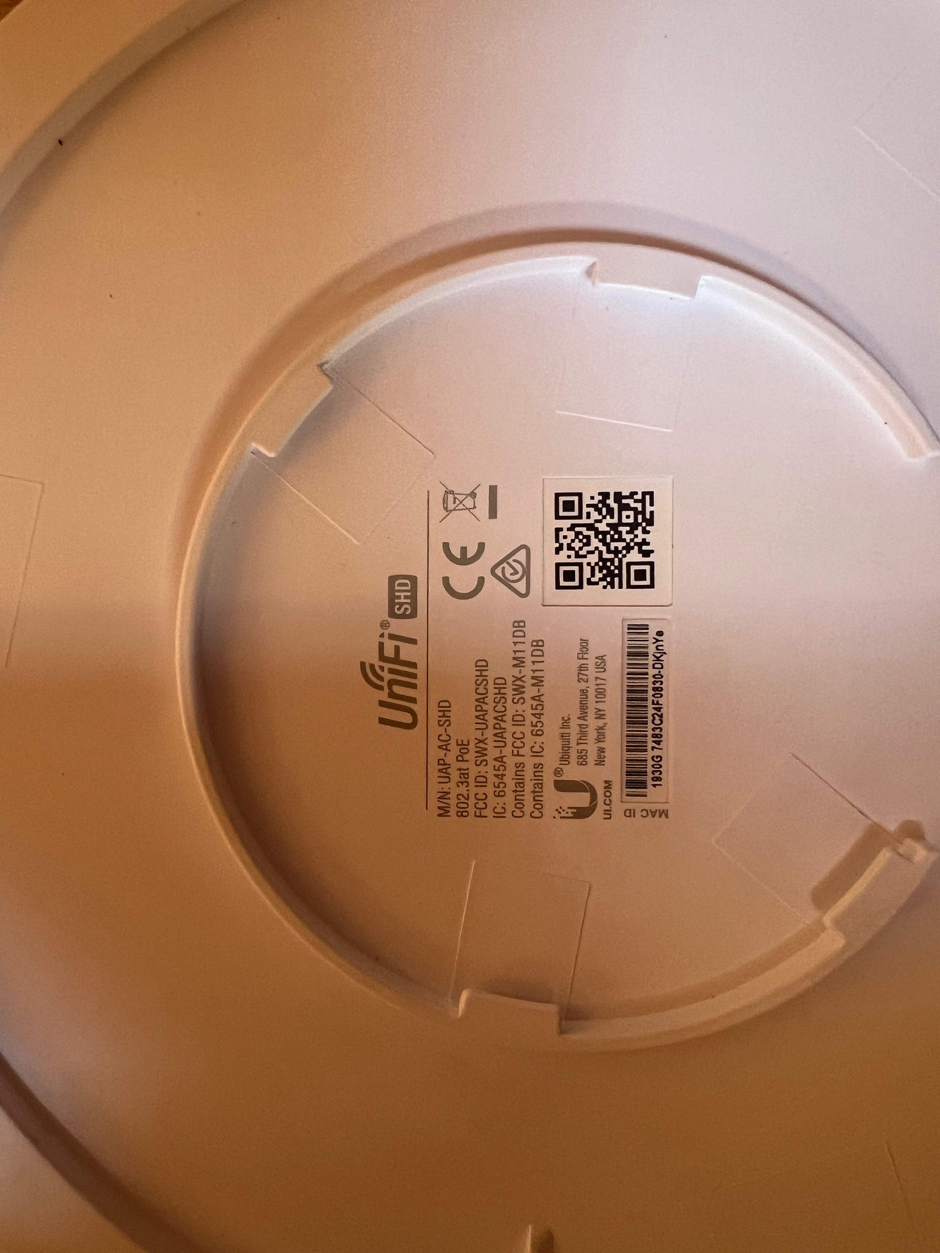 Access Point Ubiquiti UAP-AC-SHD 802.11ac (Wi-Fi 5)
