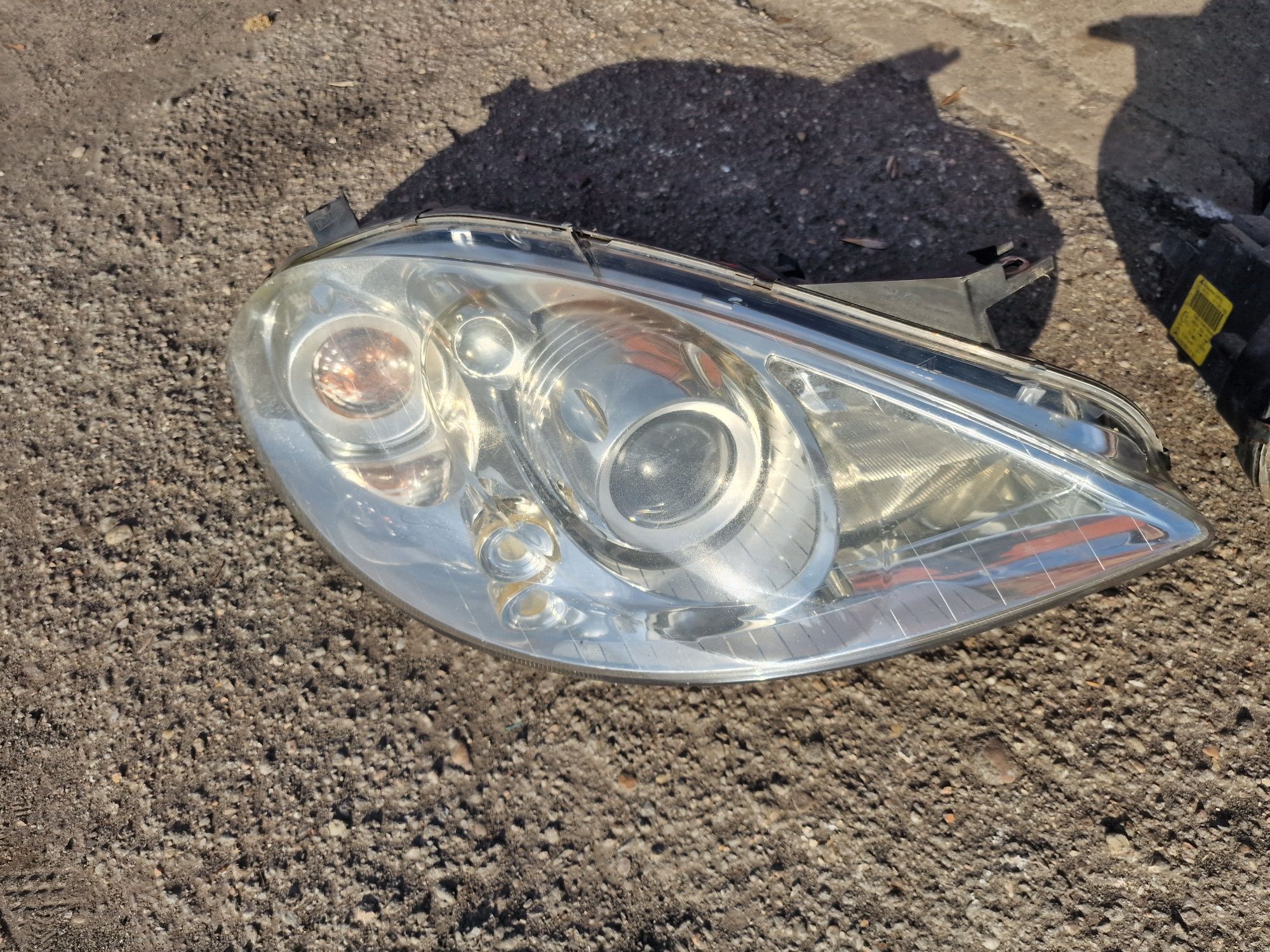 Lampy przód soczewka xenon mercedes a klasa w169 komplet prawa lewa