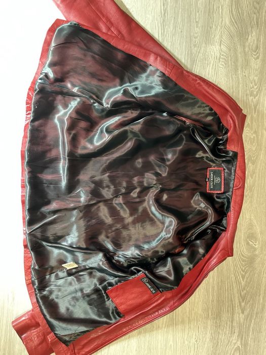 Жіноча шкіряна куртка (Італія)