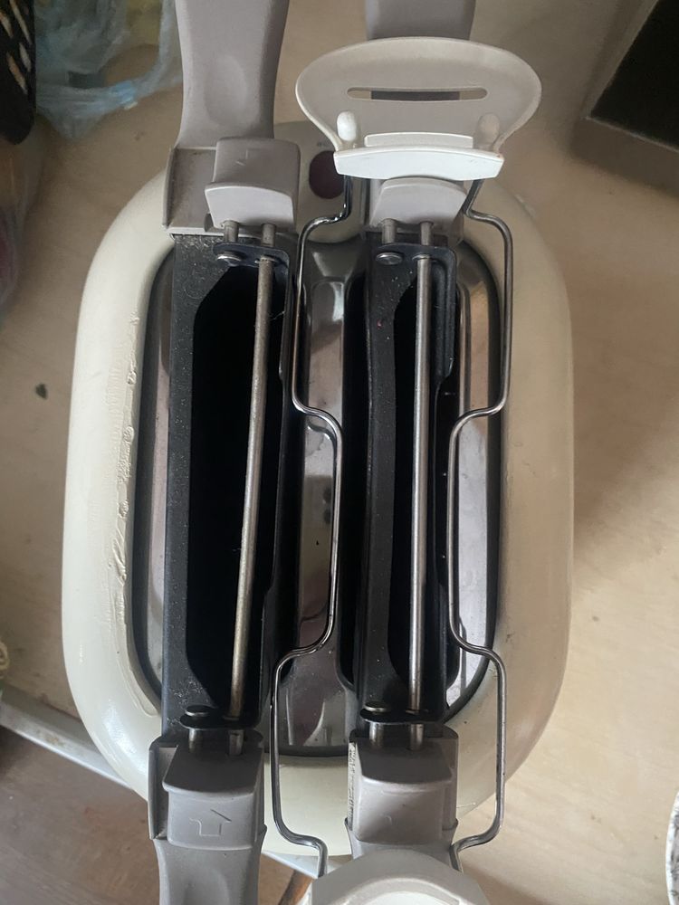 Продам тостер Philips