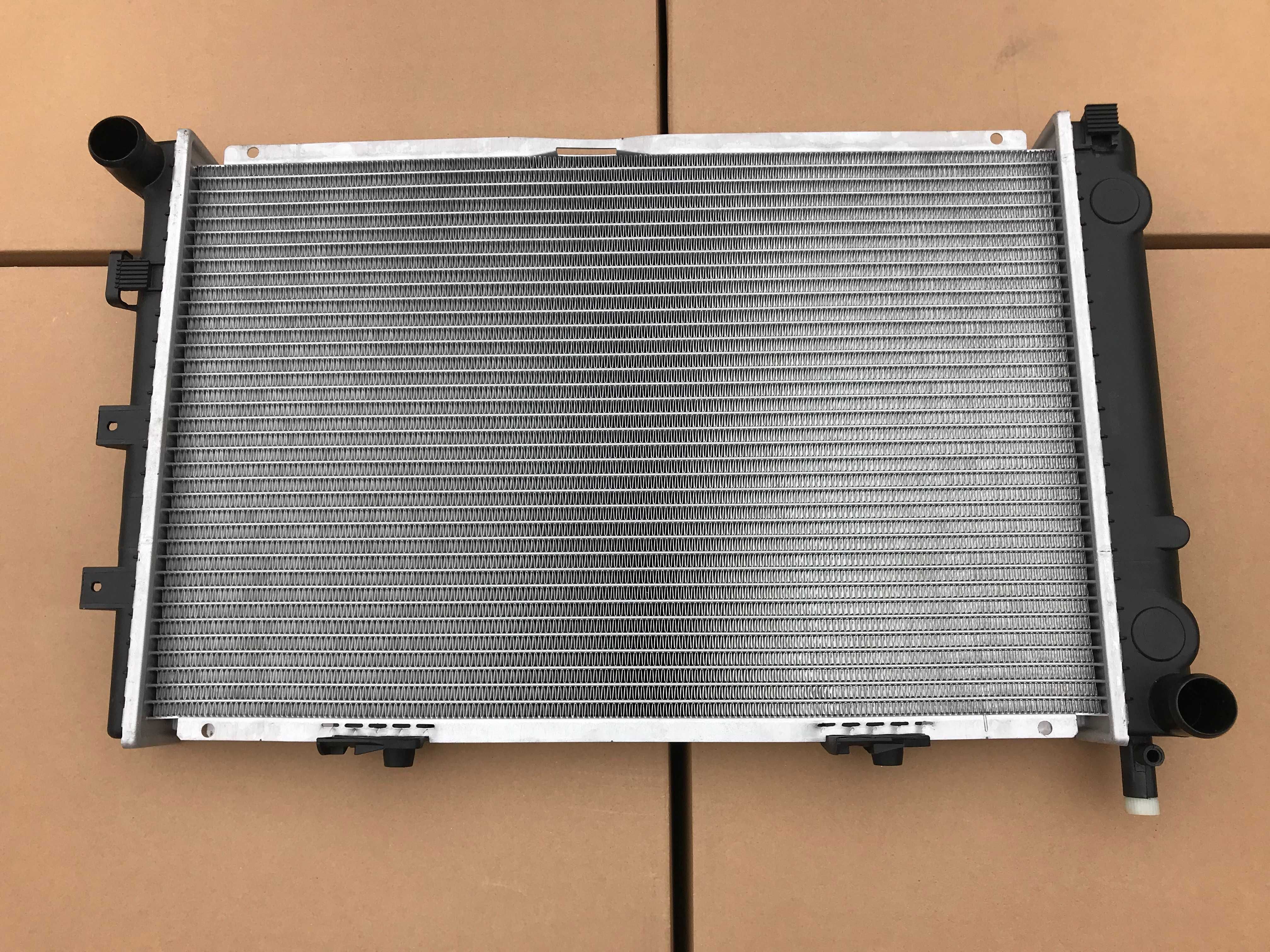 Радиатор Mercedes Mercedes 190 W201 2.0 D 124 W124 2.0 D