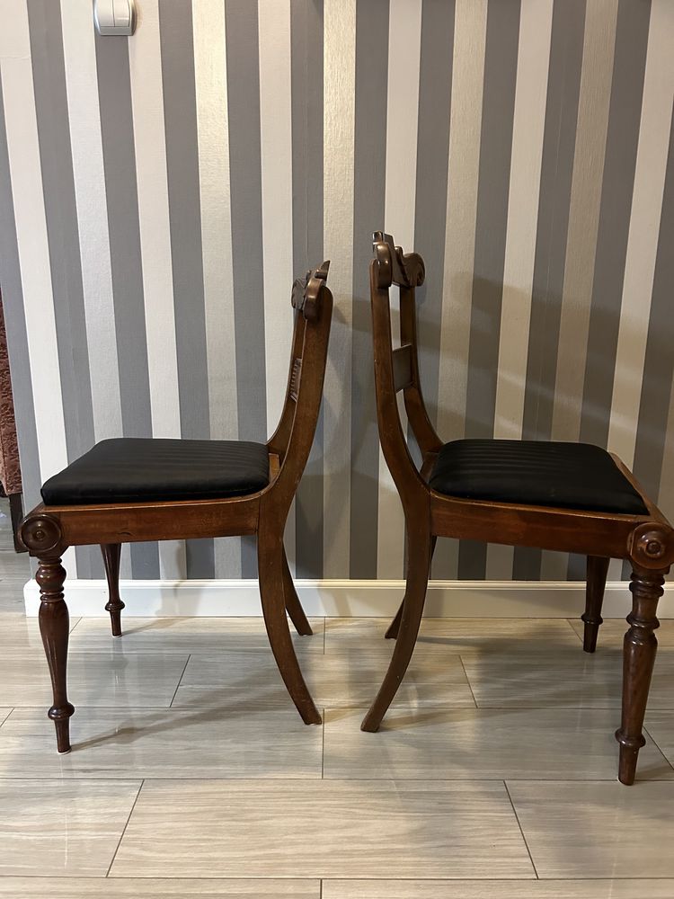 Zestaw stolik i dwa krzesła do renowacji