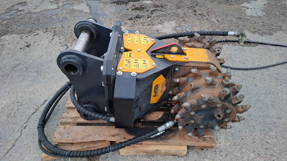 Навісне обладнання Фреза MB R 700