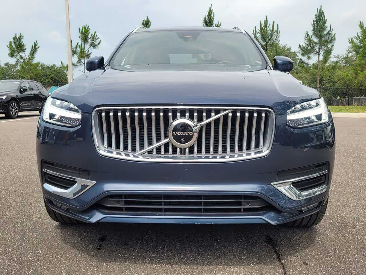 Volvo XC90   2023