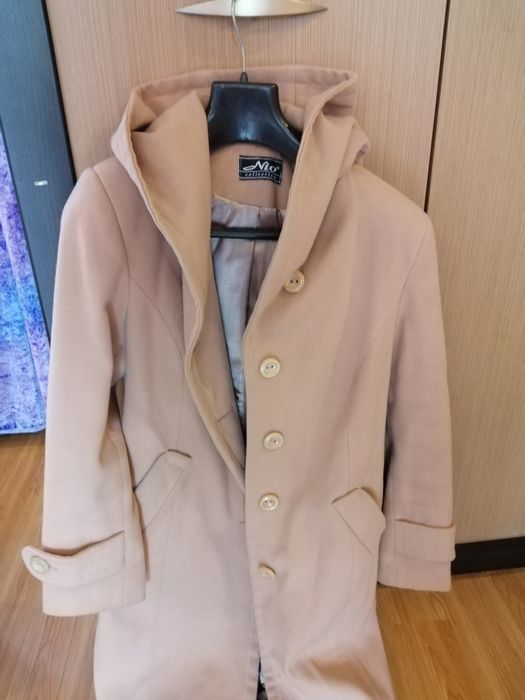 Пальто бежевое Италия