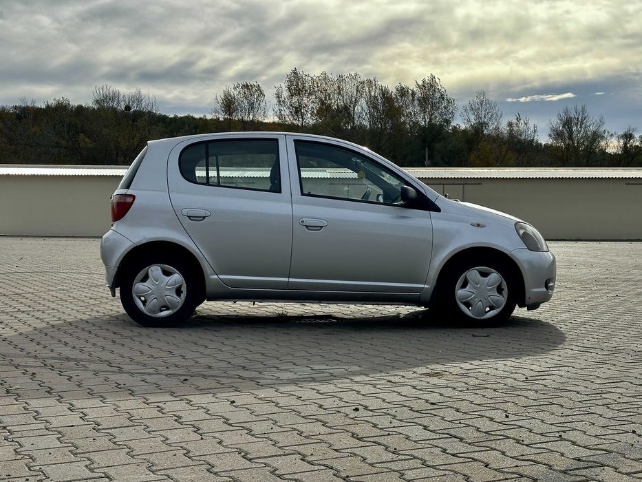 2001 Toyota Yaris