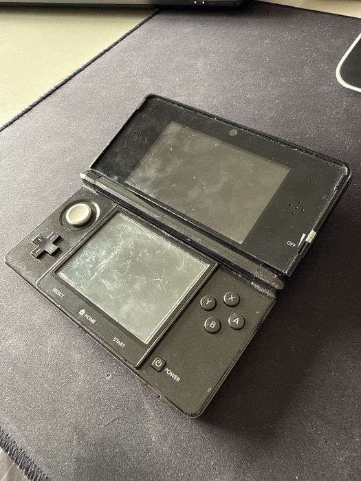 Nintendo 3ds nao funciona (para peças)