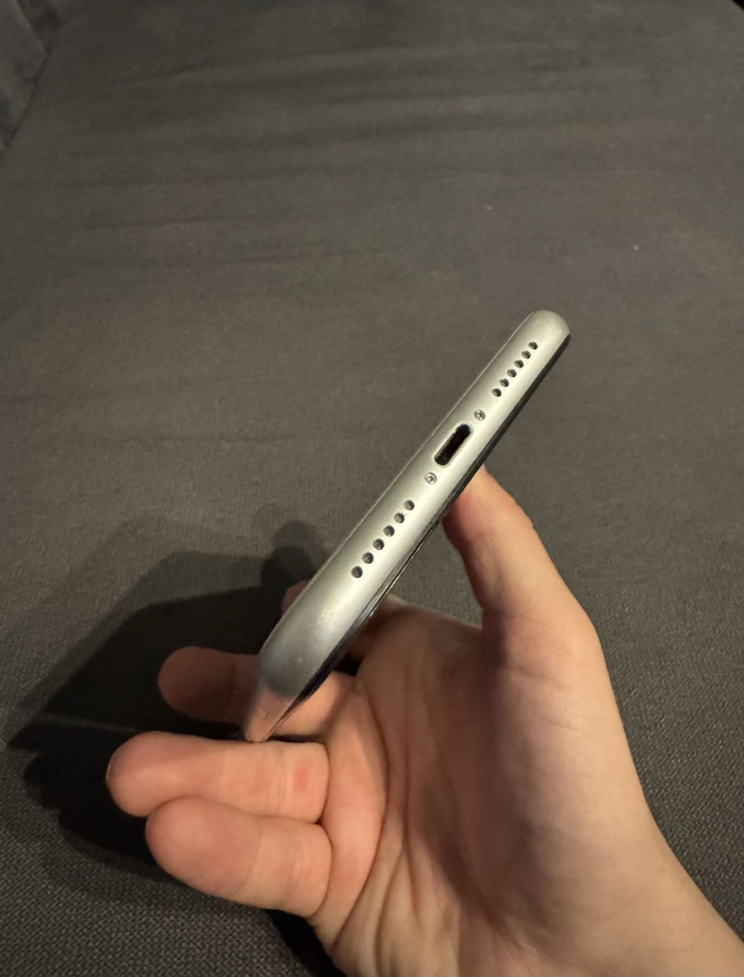 Iphone 11 | 128 GB | etuja | kabel | stan db