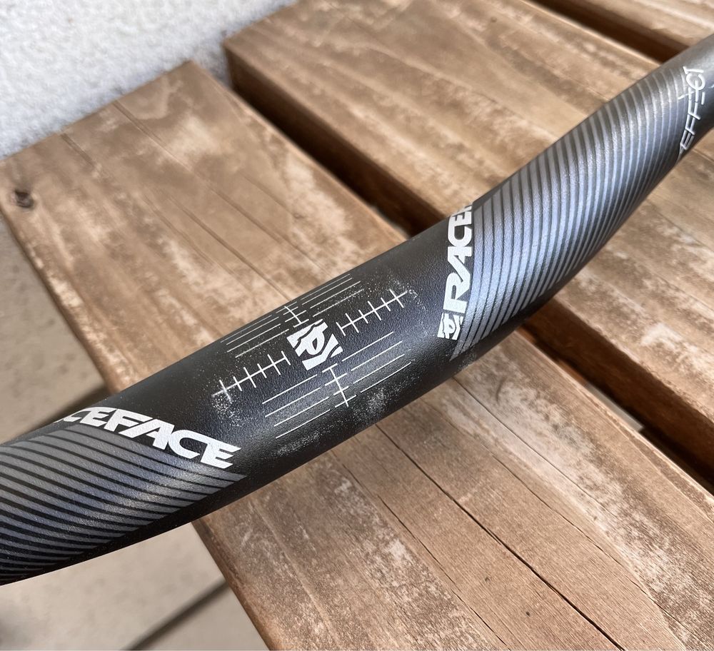 Kierownica Race Face Aeffect 35, 720mm, wznios 20 dirt mtb