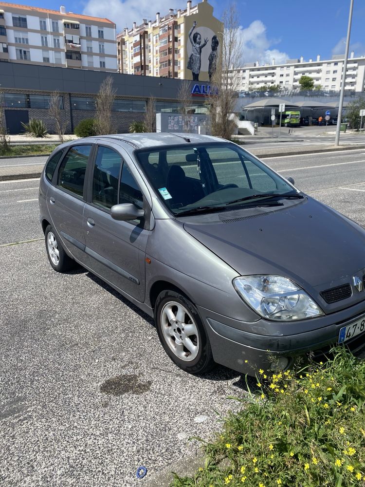 Renault Megane Scenic