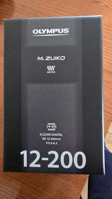 Lente Zuiko 12-200 F3.5-6.3