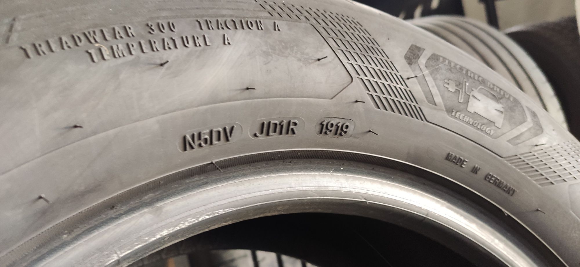 Резина R-17 245/55 106H "Good Year" шины