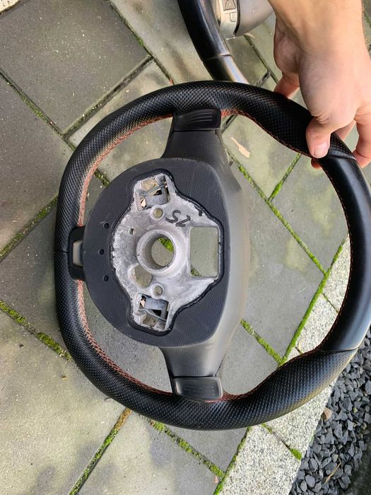 kierownica skórzana skóra pikowana ścięta VRS Skoda Octavia III RS