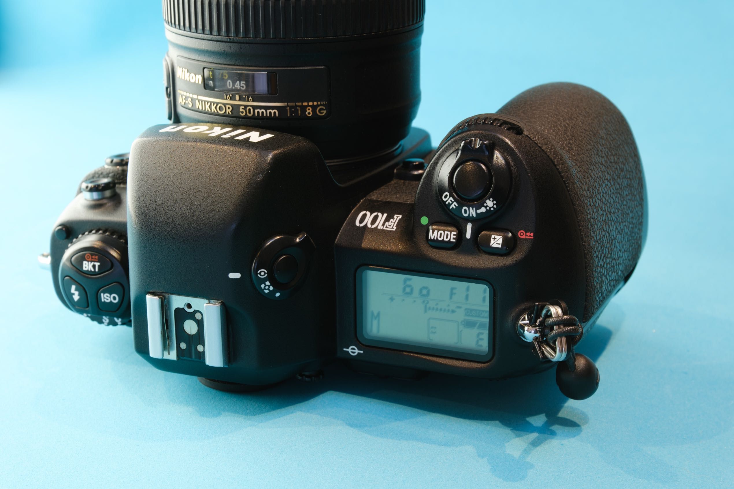 Nikon F100 SLR Analogica + Nikkor 50mm 1.8G