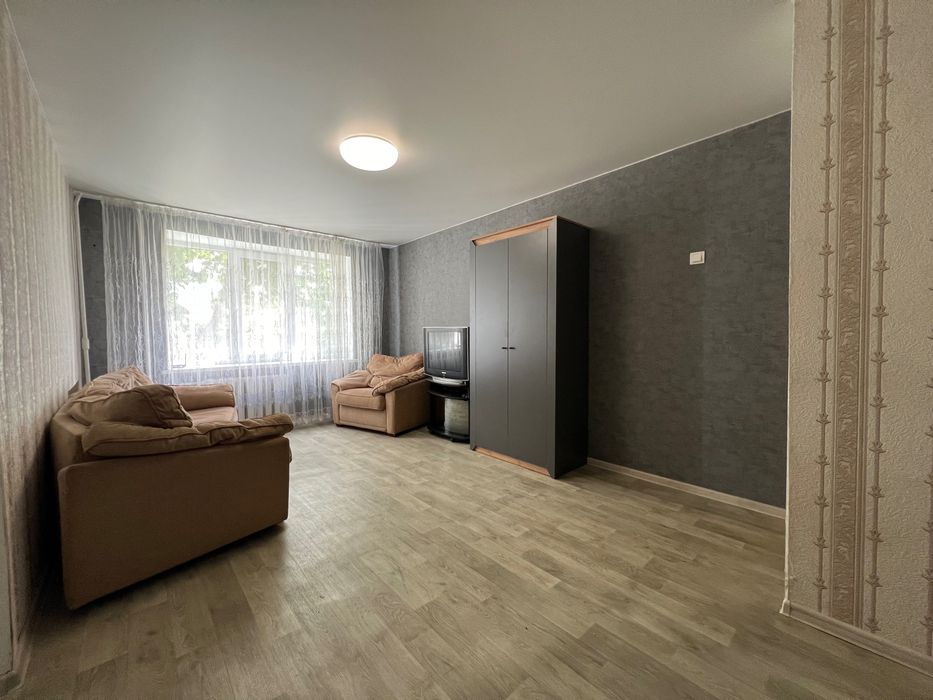 Снимите двухкомнатную квартиру на улице Сухомлинского, Слобожанское