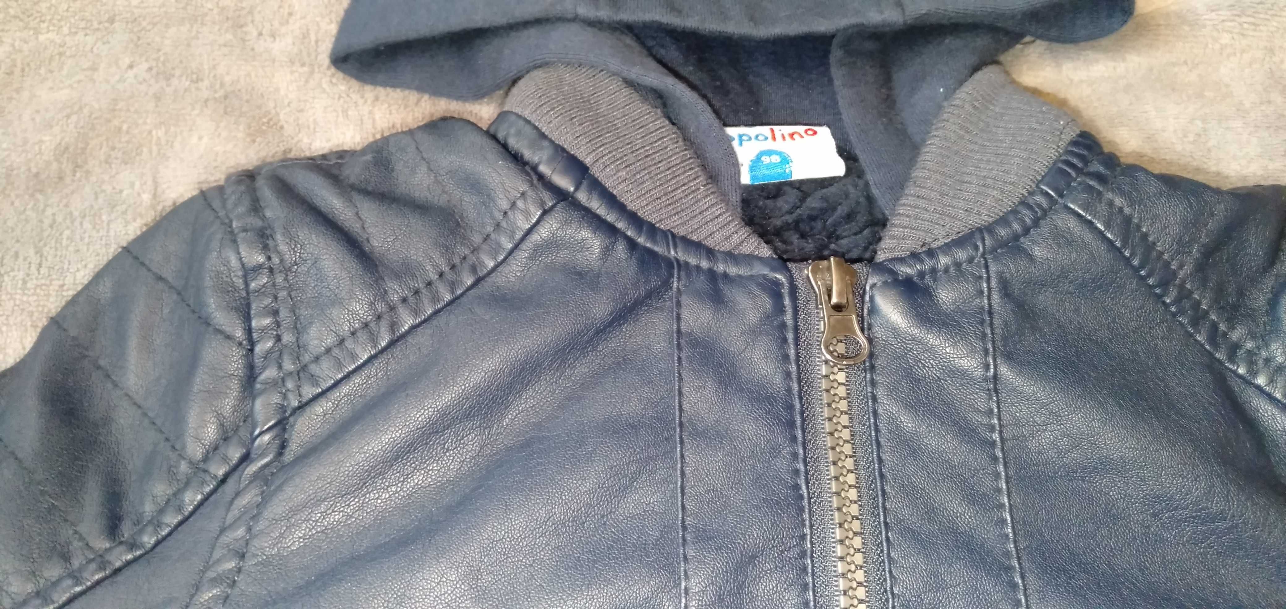 Sprzedam ocieplaną kurtkę chłopięcą w rozmiarze 98 że skóry eko