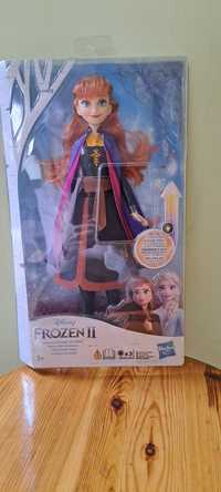 Lalka Frozen II DISNEY świecąca sukienka