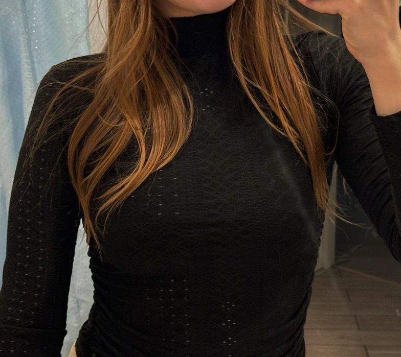 Кофта мереживна з горлом