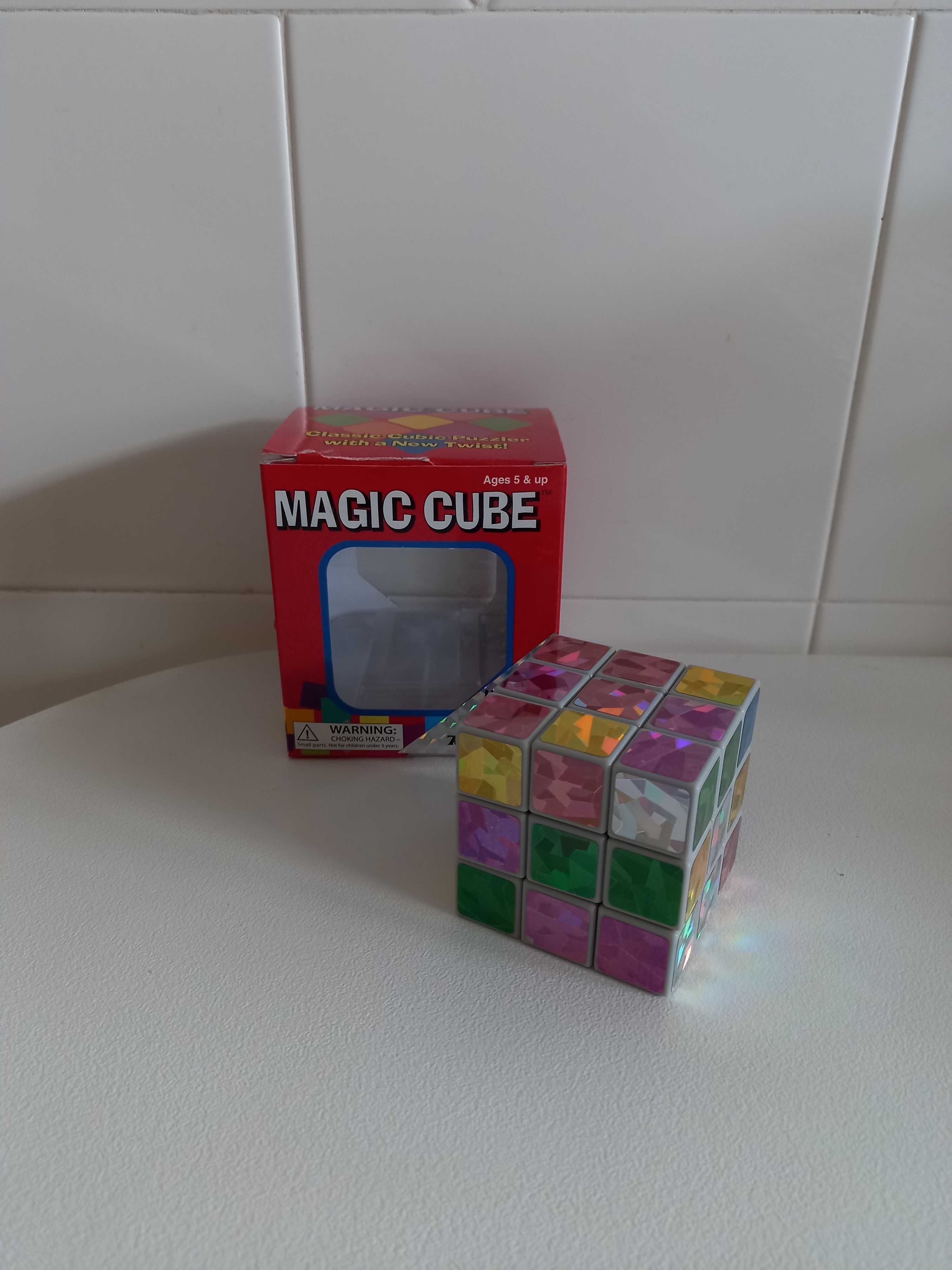 Jogos Tabuleiro - Colorflash, Magic, xadrez, cubo mágico...