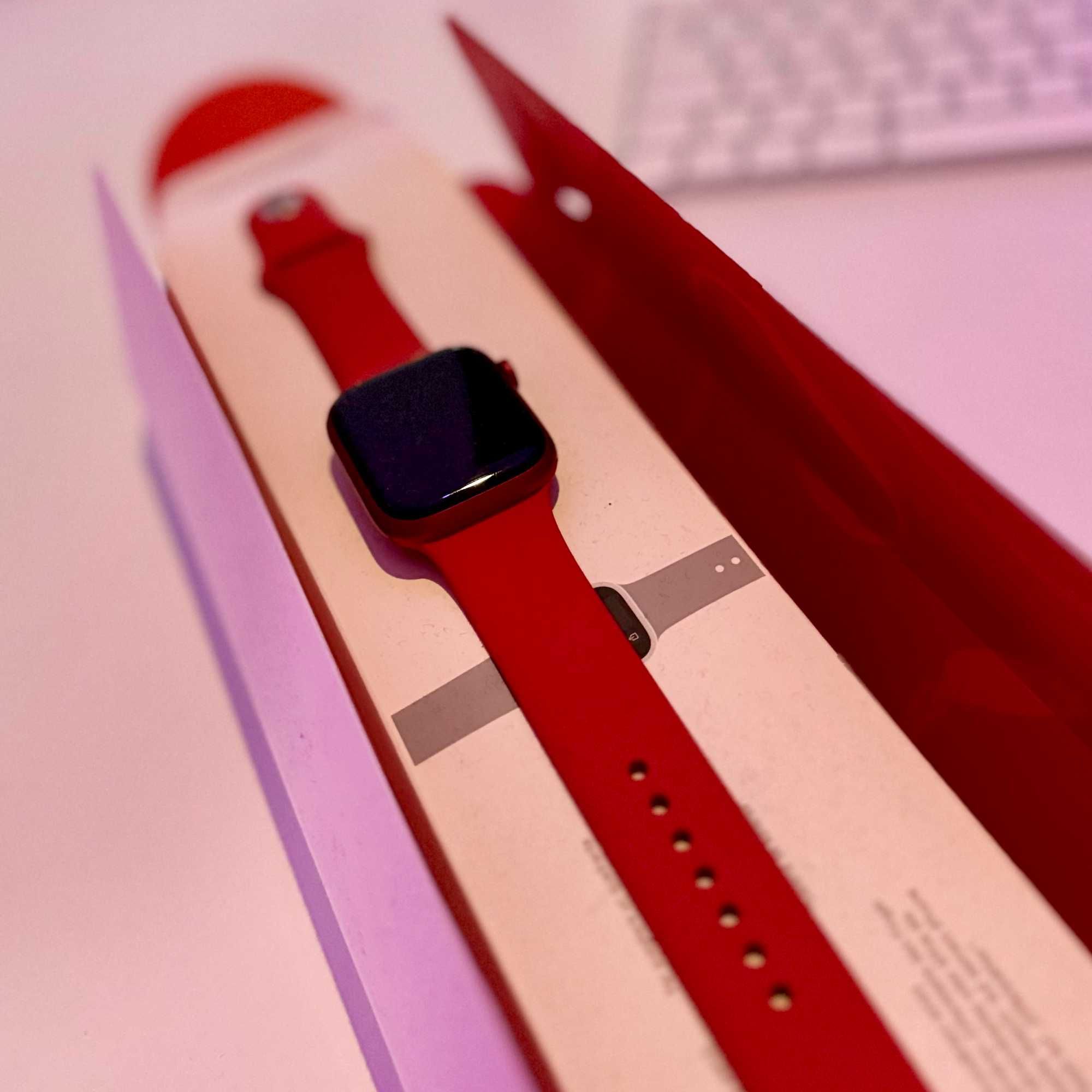 Apple Watch Series 7 Product (RED) / WiFi / 45 MM / Bateria: 100%